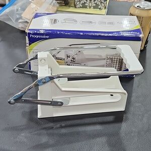 PROGRESSIVE FRENCH FRY CUTTER